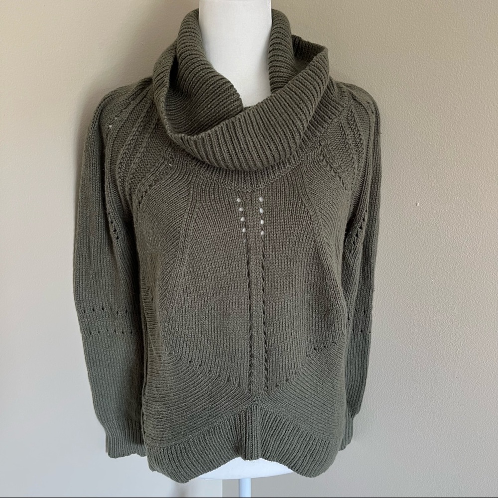 LOFT Asymmetric Hem Turtleneck Sweater